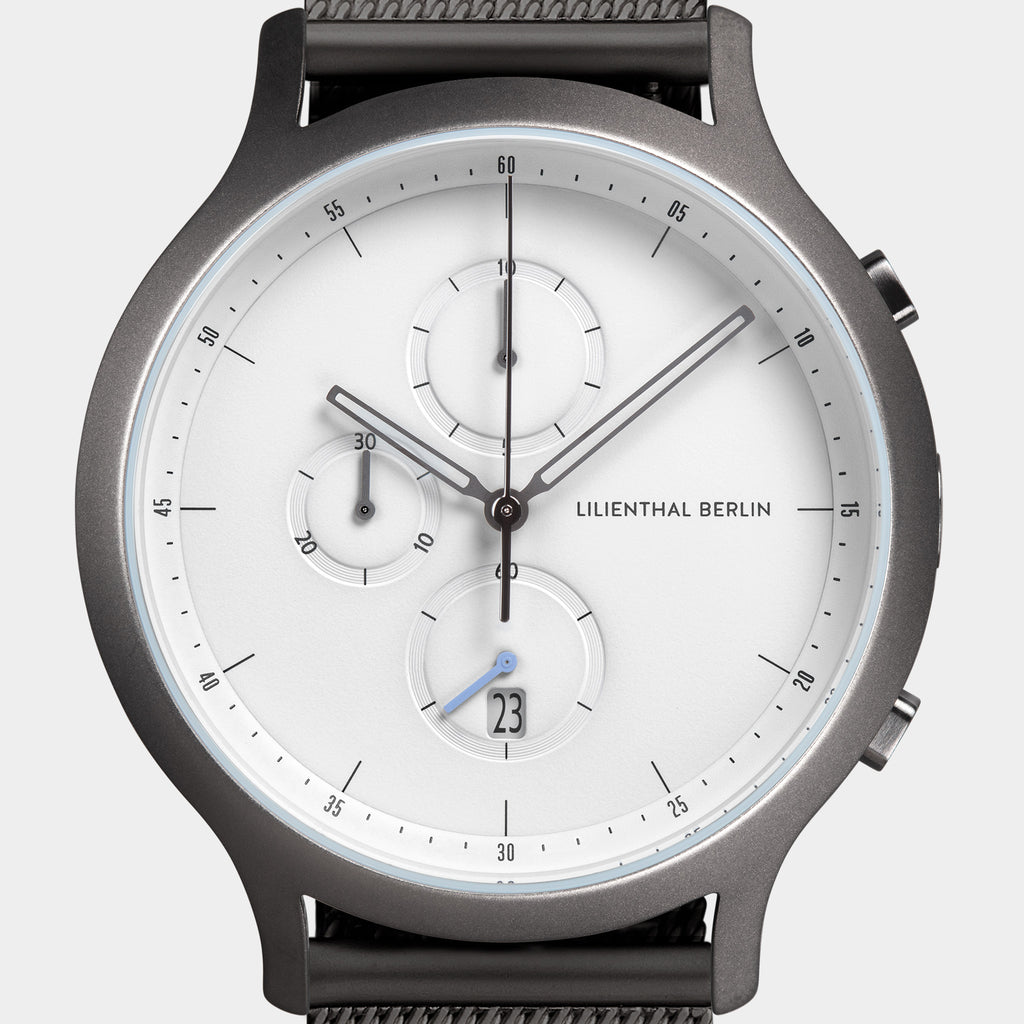 Chronograph – Dark Silver White