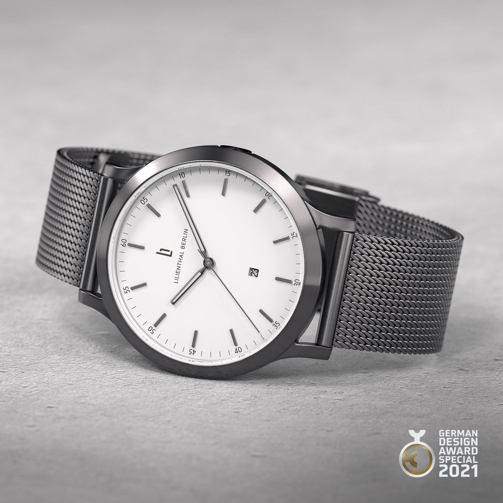 Huxley – Dark Silver White