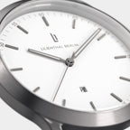 Huxley – Dark Silver White