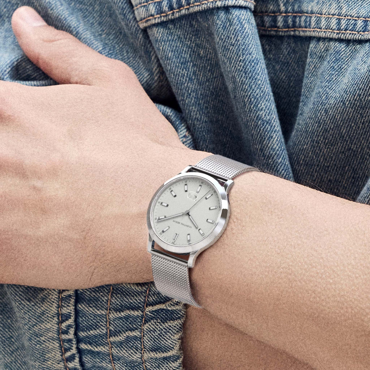 Huxley II – Alabaster White