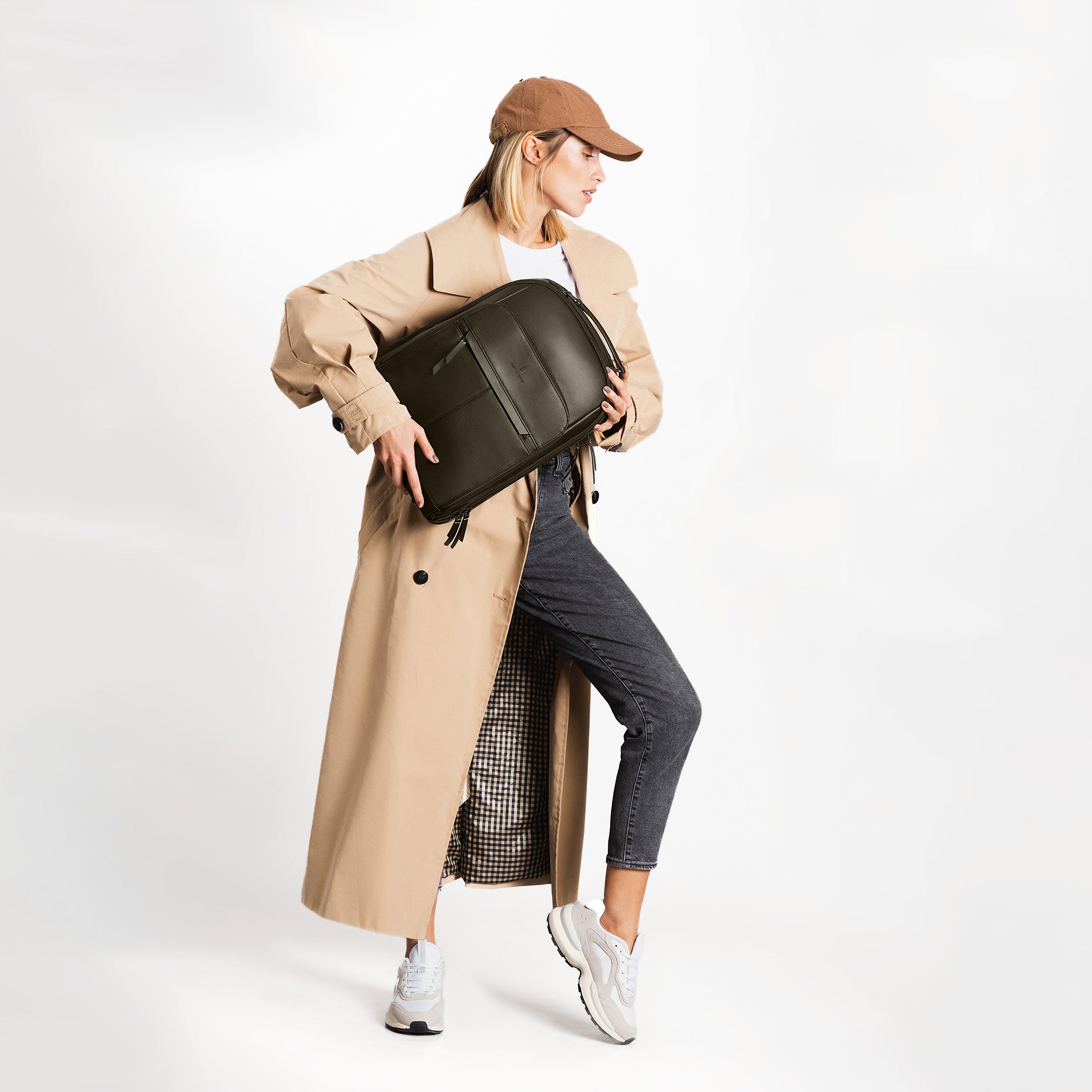 Essential Backpack Cactus Leather Khaki - Lilienthal Berlin