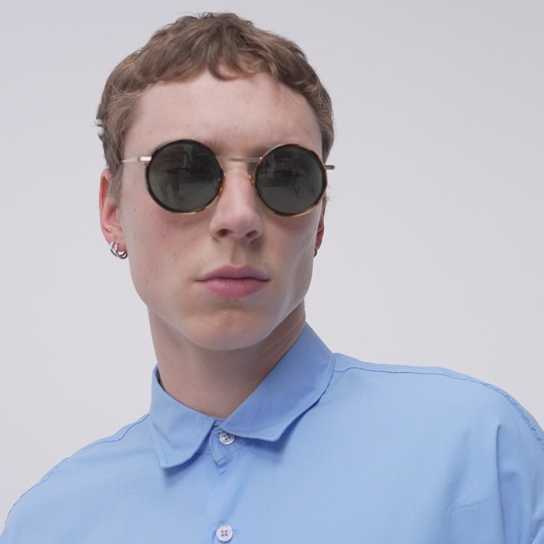 Chillwave – Brushed Gold Charcoal / Gray